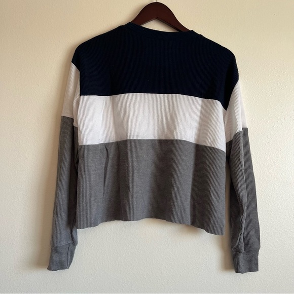 Hollister Womens Oversized Boyfriend Thermal Tee Blue Gray White Striped Crop XS - Picture 7 of 11